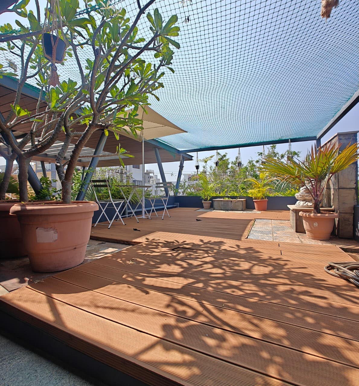 Lush Terrace Garden & Lounge